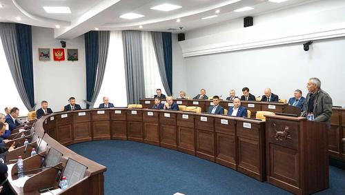 На заседании Думы Иркутска обсудили присвоение звания Почетного гражданина
