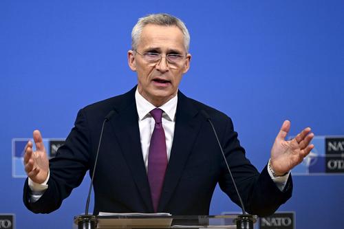 Столтенберг: 700 военных НАТО уже выдвинулись в Косово, но это не означает, что альянс отказался от мирного урегулирования