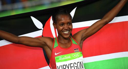 Легкоатлетка из Кении Фейт Кипьегон побила державшийся 32 года мировой рекорд в беге на 1500 метров