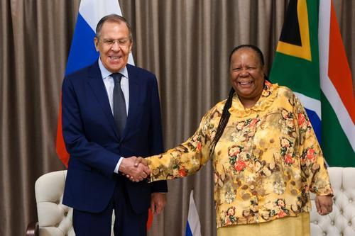 Глава МИД ЮАР Пандор: пункты программы визита лидеров Африки в Киев готовы, а в Россию еще дорабатываются 