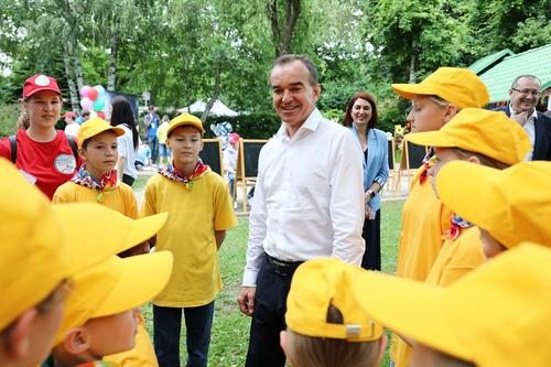 Праздник в День защиты детей в парке 30-летия Победы посетили 700 краснодарцев