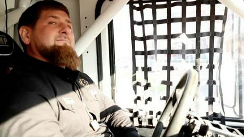 Рамзан Кадыров поздравил бойцов «Ахмата» с получением государственного правового статуса военнослужащих