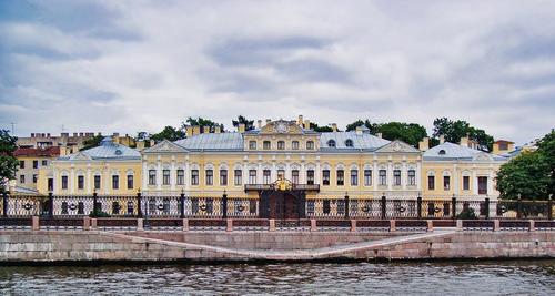 Фонтанный дом в Петербурге закрыли на несколько дней для посетителей