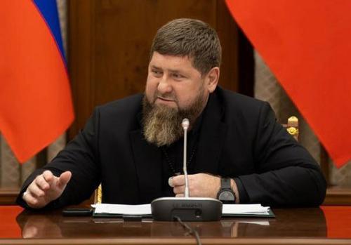 Кадыров назвал фейком слухи о том, что подразделения «Ахмата» покинули позиции в Марьинке, и заявил о скором взятии города