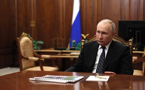 Путин: кризис на Украине стал возможностью для Запада прикрыть свои ошибки