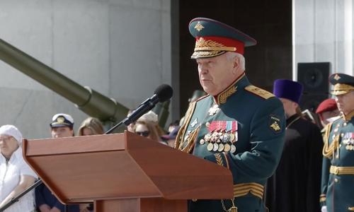 На Поклонной горе молодые лейтенанты и слушателей Военного университета МО РФ получили дипломы 