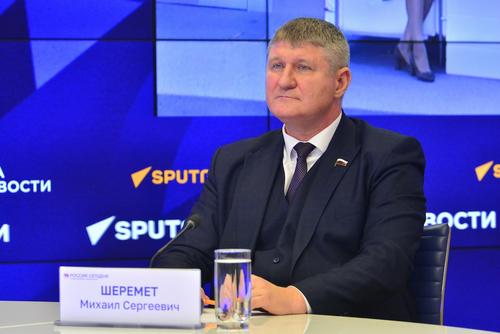 Депутат Шеремет заявил, что в ситуации с попыткой мятежа Россия сдала один из важнейших за последние сто лет экзаменов в истории