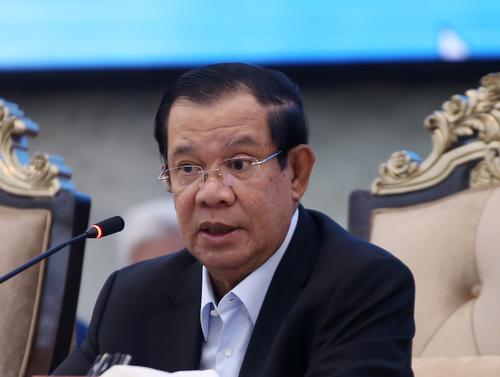 Премьер Камбоджи Хун Сен заявил, что мировой экономический кризис не удастся разрешить в случае продолжения конфликта на Украине