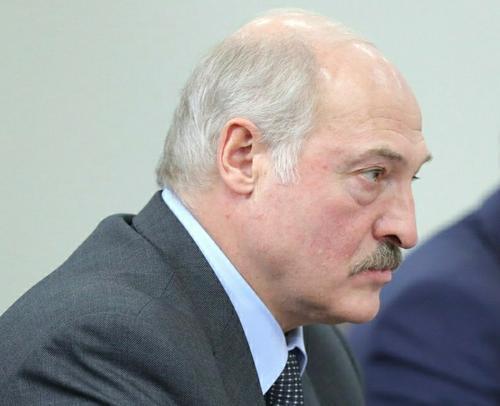 Лукашенко заявил, что в субботу призвал Путина не торопиться «мочить» мятежников ЧВК «Вагнер»