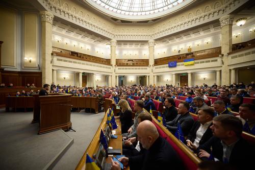 В Верховной Раде расширили перечень подлежащих мобилизации лиц и одобрили законопроект о выплатах военнослужащим Украины 