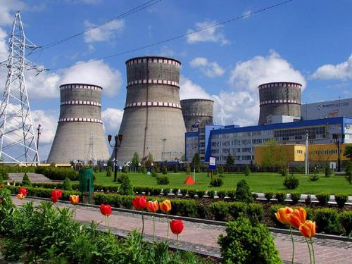 Зеленский провел выездное заседание Ставки на Ровенской атомной электростанции