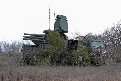 Минобороны России заявило о пресечении попытки войск Украины атаковать пятью дронами объекты в Новой Москве и Подмосковье