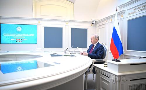 Путин заявил, что геополитические противоречия в мире сейчас становятся все острее