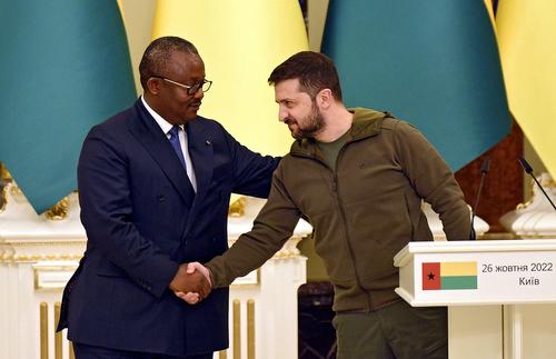 Зеленский обсудил с президентом Гвинеи-Бисау «деструктивную» деятельность ЧВК «Вагнер» в Африке