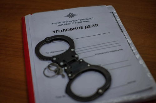 Двое хабаровчан украли почти 1 млн рублей у граждан и организации