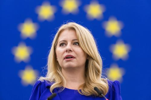Президент Словакии Чапутова: первые поставки гаубиц Zuzana 2 на Украину должны состояться до конца лета