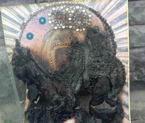 В УПЦ сообщили, что возле Святого источника в Волынской области Украины сожгли икону Божьей Матери