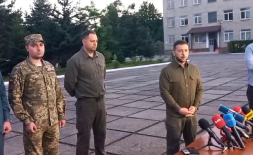 Зеленский из Турции прибыл во Львов вместе с командирами «Азова»* 