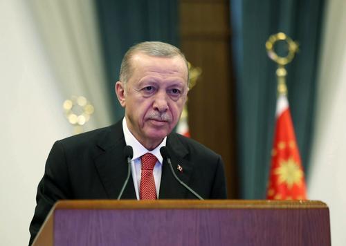 Aydınlık: президент Турции Эрдоган поддался уговорам Запада и пошел на попятную в вопросе вступления Швеции в НАТО
