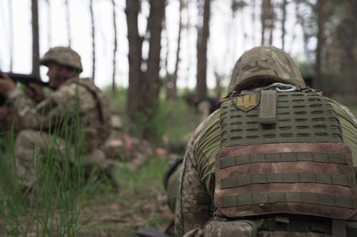 Экс-подполковник ЛНР Марочко: юго-западнее Артемовска идут ожесточенные бои, противник пытается взять высоту у Клещеевки 
