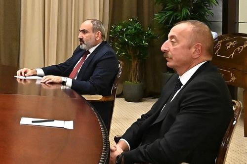Пашинян отправился в Брюссель на трехстороннюю встречу с Шарлем Мишелем и Ильхамом Алиевым