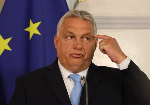 Премьер Венгрии Орбан: весь мир не понимает, почему США не хотят завершить конфликт на Украине