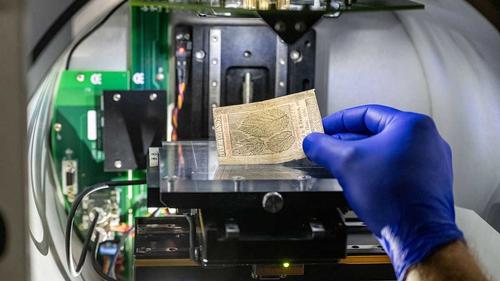 Исследователи расшифровывают секреты бумажных денег Бенджамина Франклина