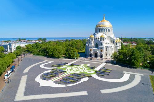 Площадь у Морского собора в Кронштадте украсит сад-трансформер