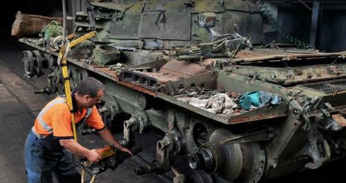 Стремление Запада перейти от поставок новой техники Украине к ремонту подбитой – вынужденная мера 