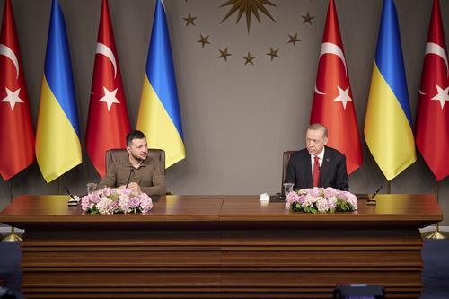Зеленский заявил о намерении вечером провести переговоры с президентом Турции Эрдоганом