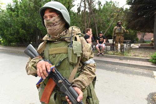 Польша сообщила о переброске своих войск к границе с Белоруссией из-за учений армии страны с бойцами «Вагнера» 