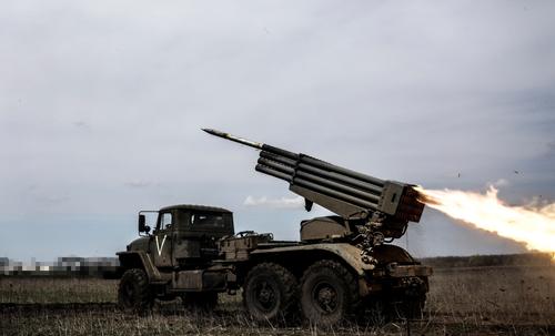 Представительство ДНР: украинские войска выпустили шесть ракет из РСЗО по двум районам Донецка