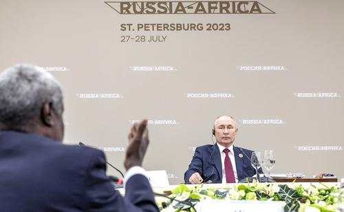 Путин пообещал африканским странам помощь в предотвращении конфликтов
