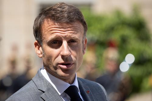 Макрон заявил, что Франция «немедленно и неукоснительно» отреагирует в случае нападения на ее граждан в Нигере
