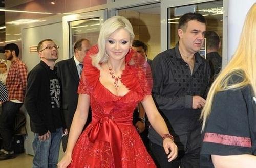 Певица Натали похоронила мужа Александра Рудина на их родине в городе Дзержинске Нижегородской области