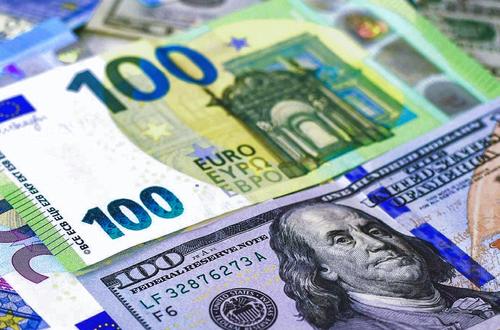 Доллар  и евро подорожали впервые с весны 2022 года