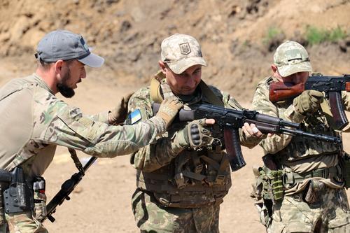 Daily Beast: солдаты ВСУ не могут победить Россию без западной помощи, они устали воевать 