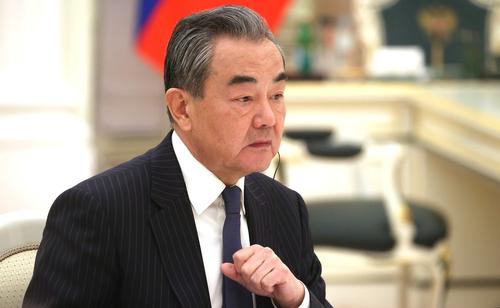 Глава МИД КНР Ван И заявил, что Китай приветствует визит Борреля в Пекин для проведения «стратегического диалога»
