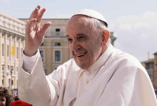 Зеленский выразил надежду на то, что Папа Римский Франциск посетит Украину и обсудит с ним «формулу мира»