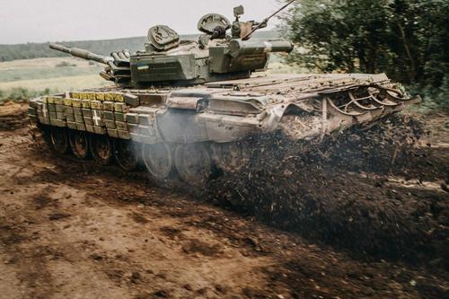 Ходаковский: войска Украины бросили с северного направления в атаку на Урожайное несколько бронемашин и один танк