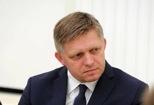 Экс-премьер Словакии Фицо: дальнейшее вооружение Украины только продлевает конфликт, а не способствует его урегулированию