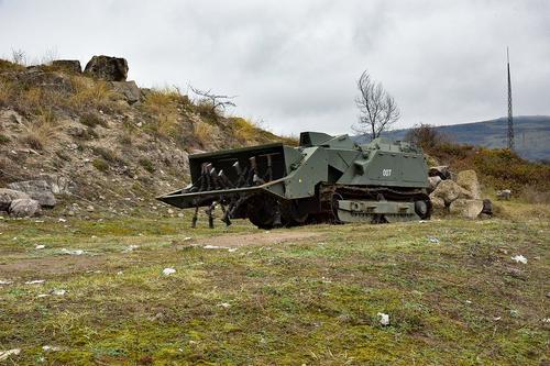МО Азербайджана: ВС на границе с Арменией и в Карабахе подверглись обстрелу