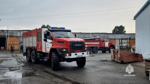 В Хабаровском крае при пожаре в поселке Сидима пострадали два человека