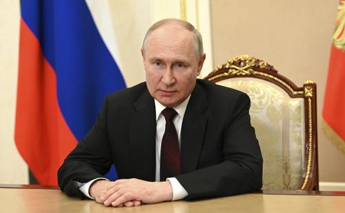 Президент РФ Путин провел рабочую встречу с главой Ингушетии Калиматовым