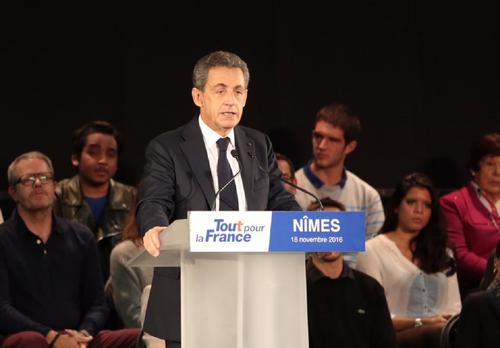 Саркози: постоянный приток оружия в Украину может сделать ситуацию неуправляемой