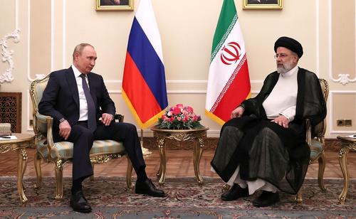 Путин провел телефонный разговор с президентом Ирана Раиси