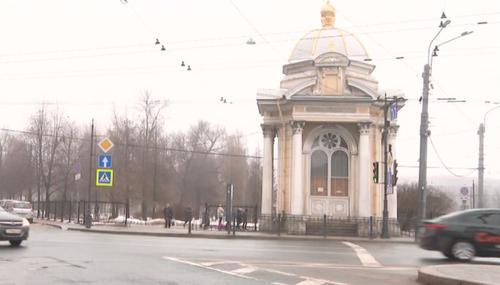 Автобус врезался в часовню Александра Невского на Петроградской стороне