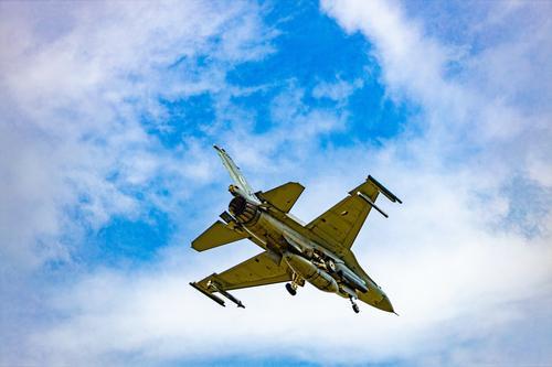 Генерал ВВС США Хекер: F-16 не помогут ВСУ на поле боя 