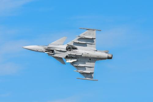 Офис Зеленского: поставку шведских самолетов Gripen Киеву надо согласовать с США