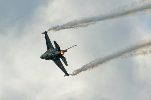 Командующий ВВС Олещук: истребитель F-16 уже садился на украинские аэродромы